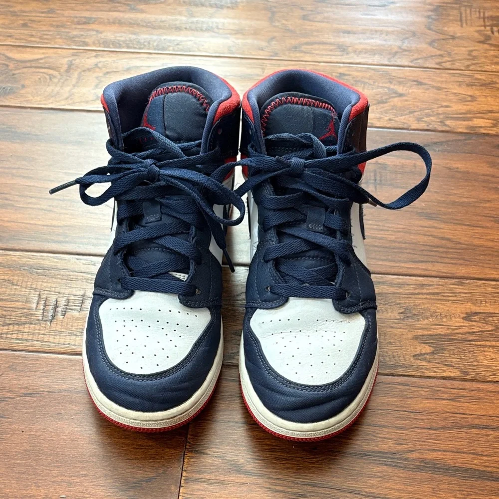 Jordan Kids Navy and Red Sneakers - Picture 1 of 4